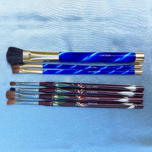 💎Set of Seven Makeup Brushes - New in Case - Picture 2 of 7